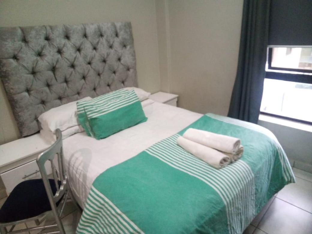 One Rosebank Stay Йоханесбург Екстериор снимка